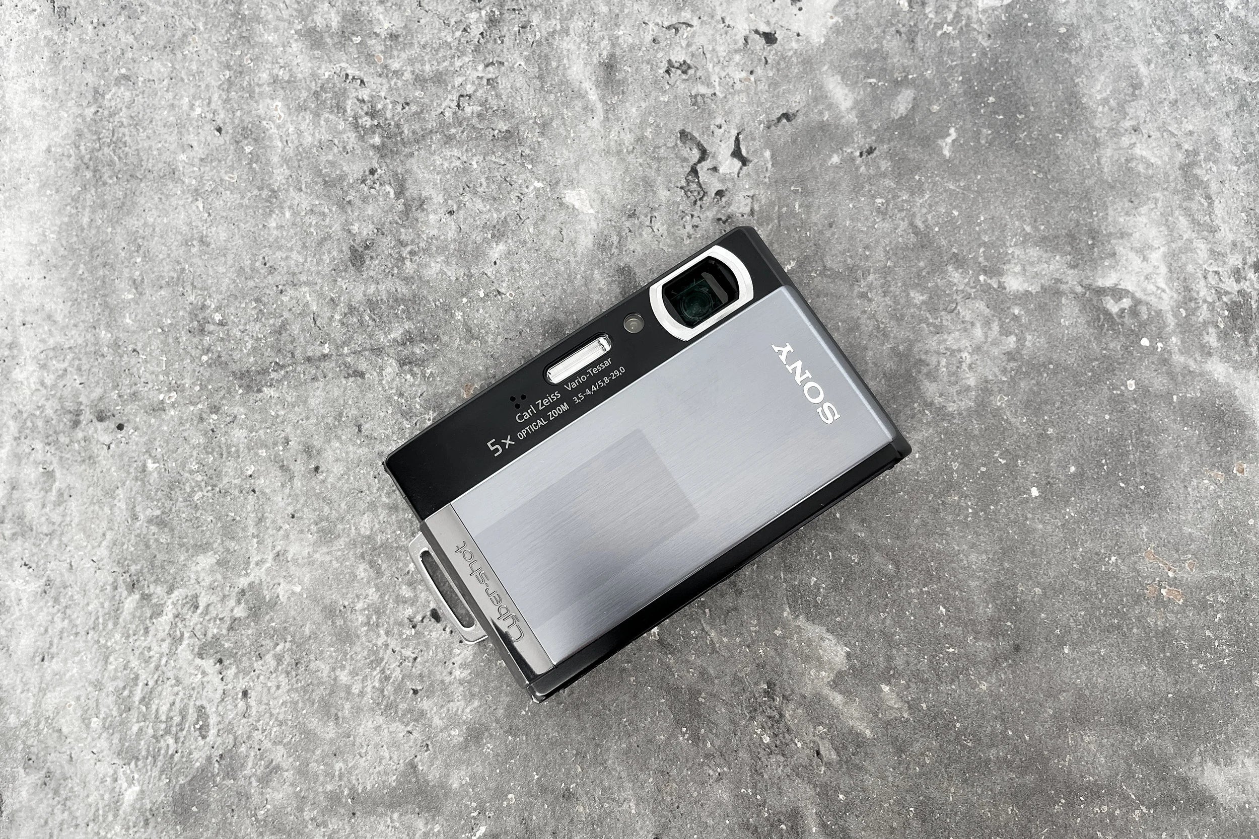 Vintage Sony DSC-T300 Digital Camera - Black Cyber-Shot