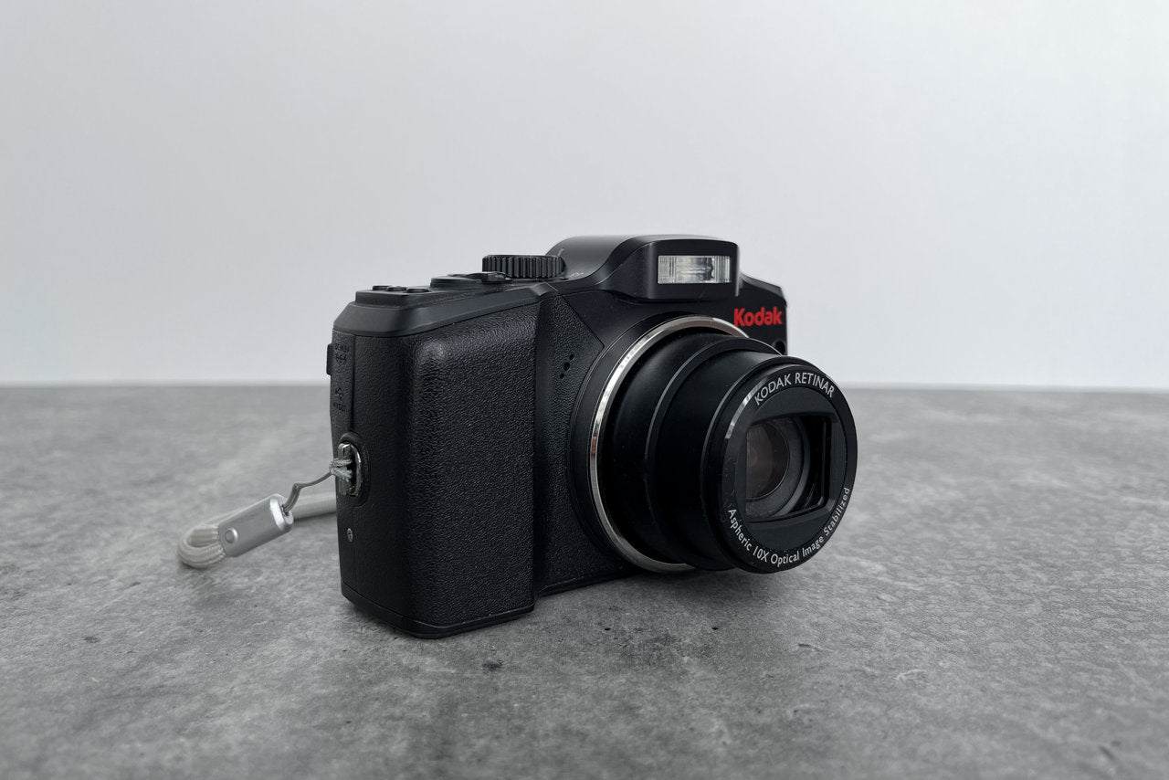 Kodak Easyshare Z915 Digital Camera: 10MP, 10X Optical Zoom