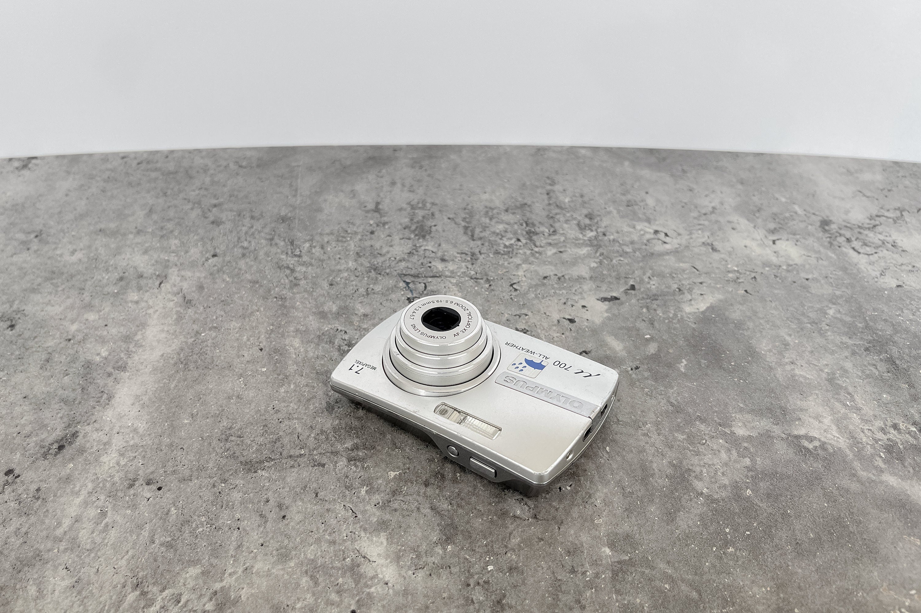 Olympus Mju 700 Digital Camera: Vintage Silver Camera