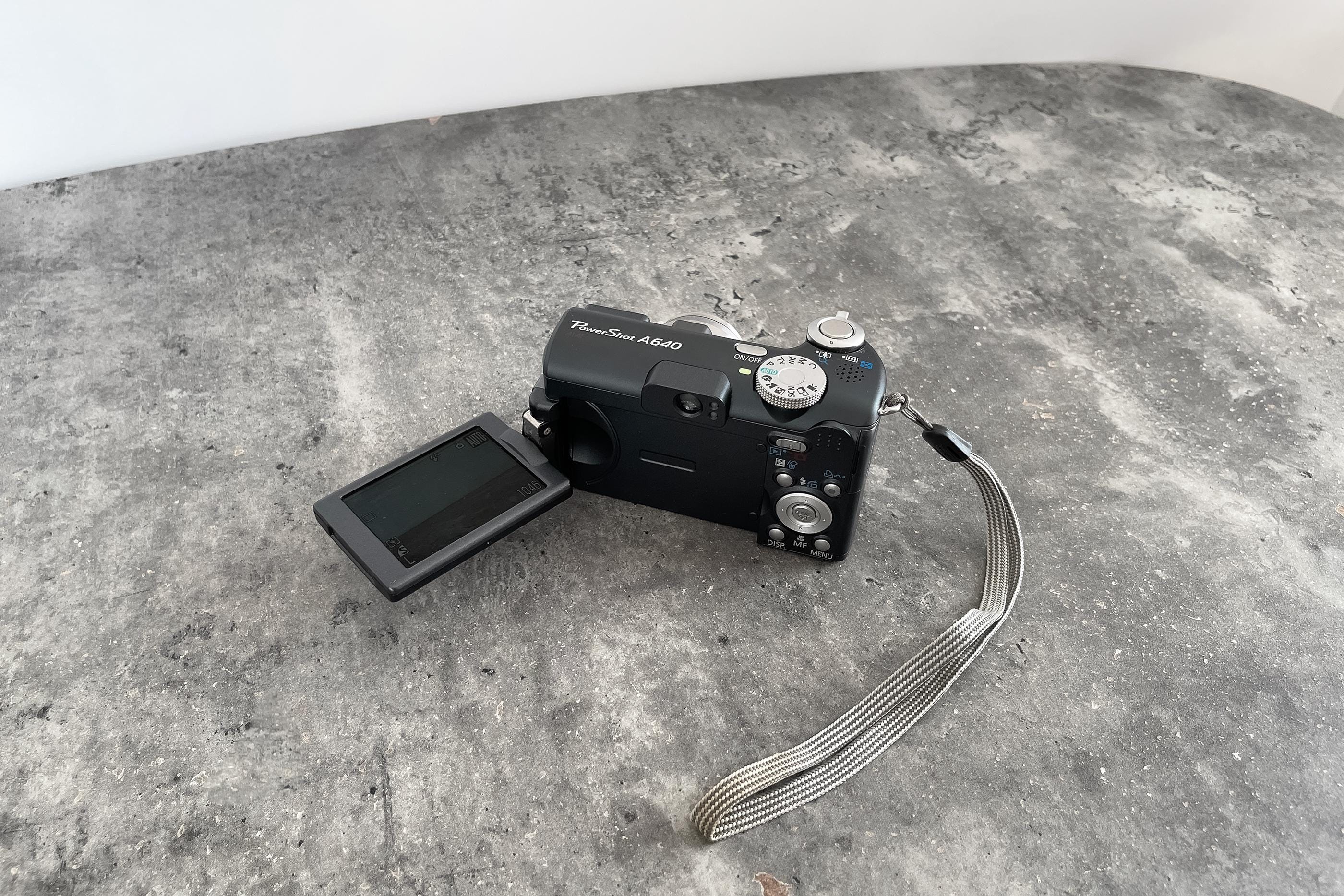 Canon Powershot A640: 10.0 MP Compact Digital Camera